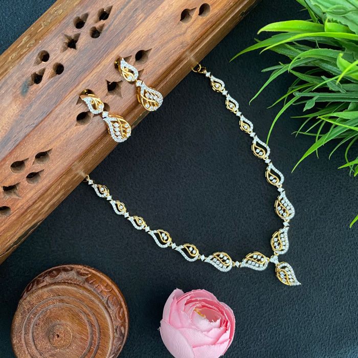 DIAMOND REPLICA  FLORAL NECKLACE